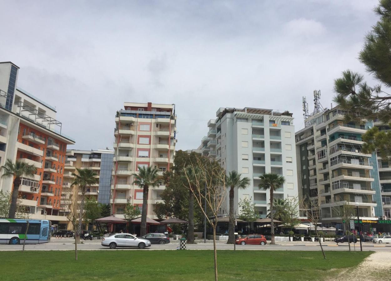 Sea View Apartment Onorato 1 Vlorë Buitenkant foto